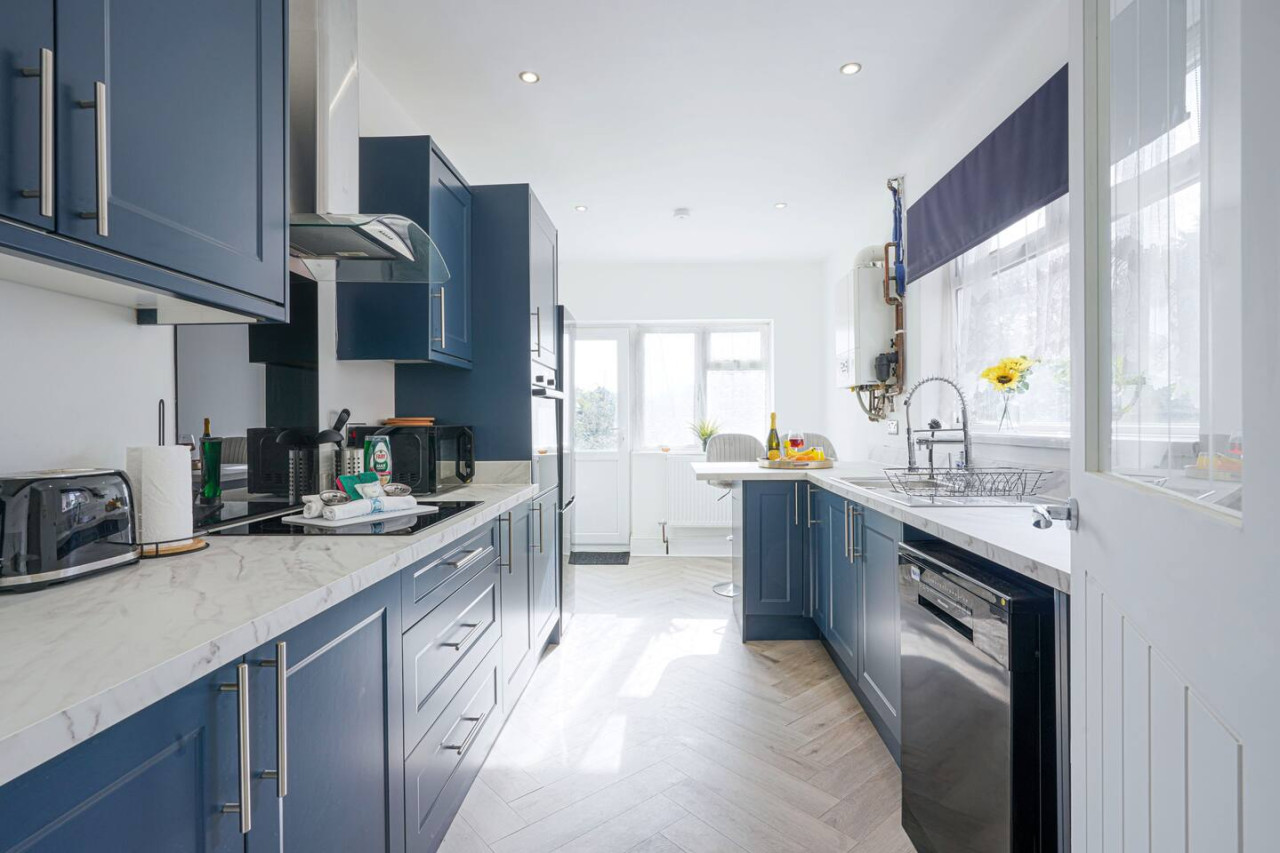 Welcoming House • Great Location • Sleep 6 • Free Parking • Fast Wifi in 64 Balmoral Road - Property image 21 - VivreStays