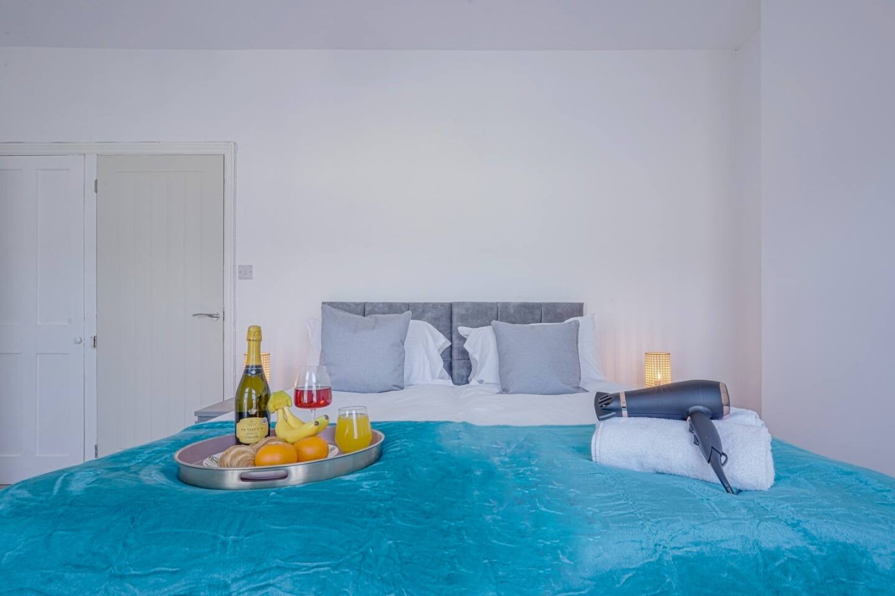 Welcoming House • Great Location • Sleep 6 • Free Parking • Fast Wifi in 64 Balmoral Road - Property image 4 - VivreStays