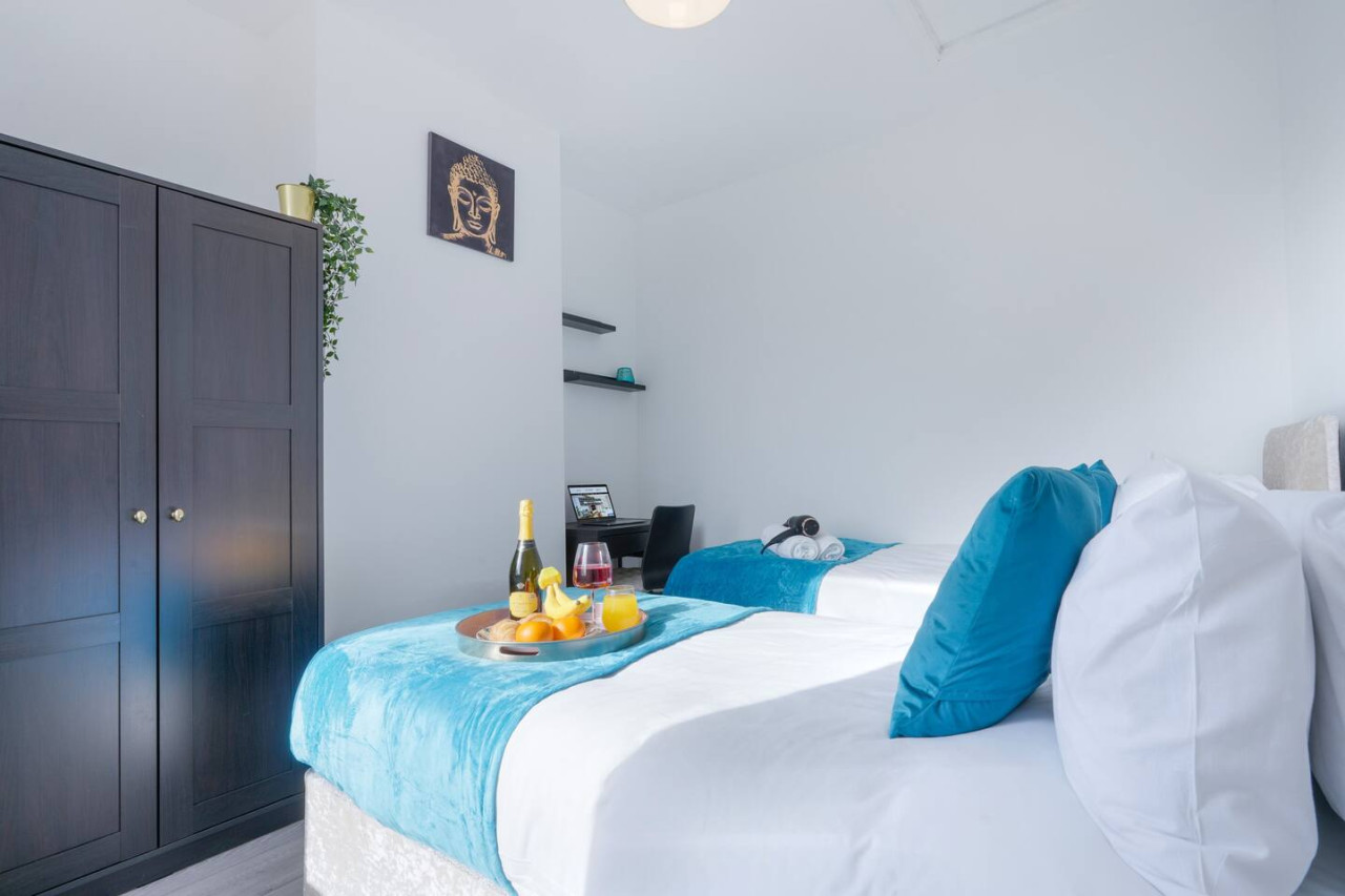 Welcoming House • Great Location • Sleep 6 • Free Parking • Fast Wifi in 64 Balmoral Road - Property image 8 - VivreStays