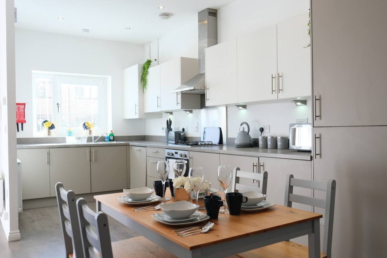 Prime Location 4 Bedroom 3.5 Bath House - Sleeps 8 in 5 Columbia Place - Property image 17 - VivreStays