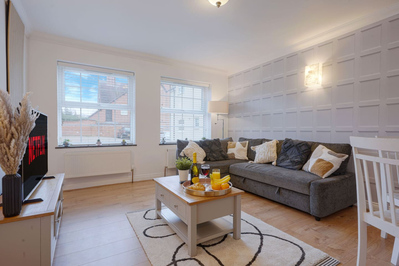 Stylish Flat • City Centre • Sleep 5 • Free Parking • Fast Wifi in 54 The Avenue - Property image 10 - VivreStays