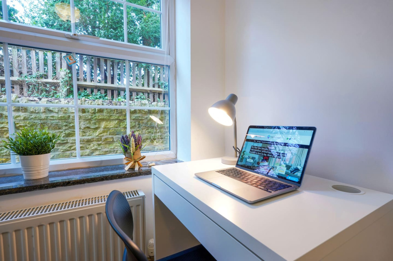 Stylish Flat • City Centre • Sleep 5 • Free Parking • Fast Wifi in 54 The Avenue - Property image 7 - VivreStays