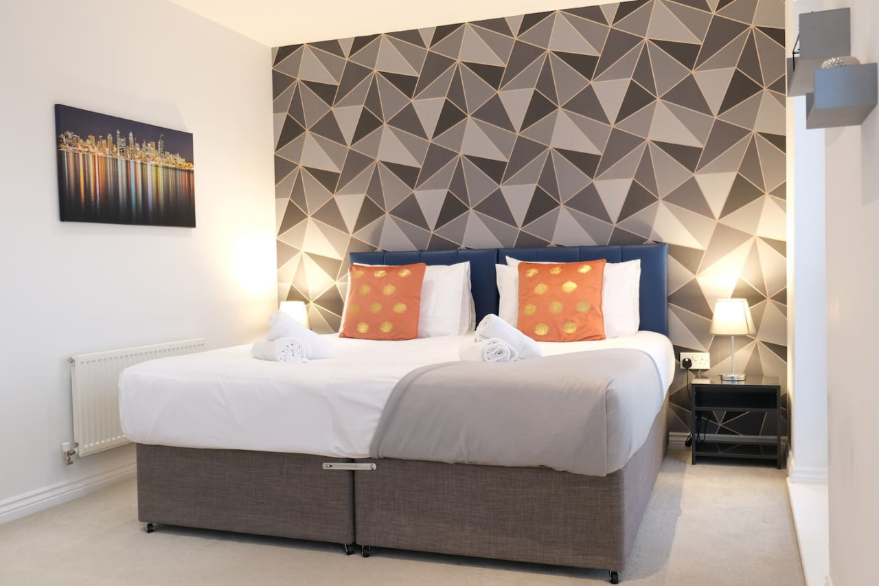 4 Bedroom 3.5 Bath House in City Centre - Sleeps 8 in 7 Columbia Place - Property image 11 - VivreStays