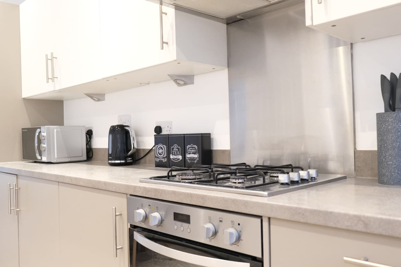 4 Bedroom 3.5 Bath House in City Centre - Sleeps 8 in 7 Columbia Place - Property image 19 - VivreStays