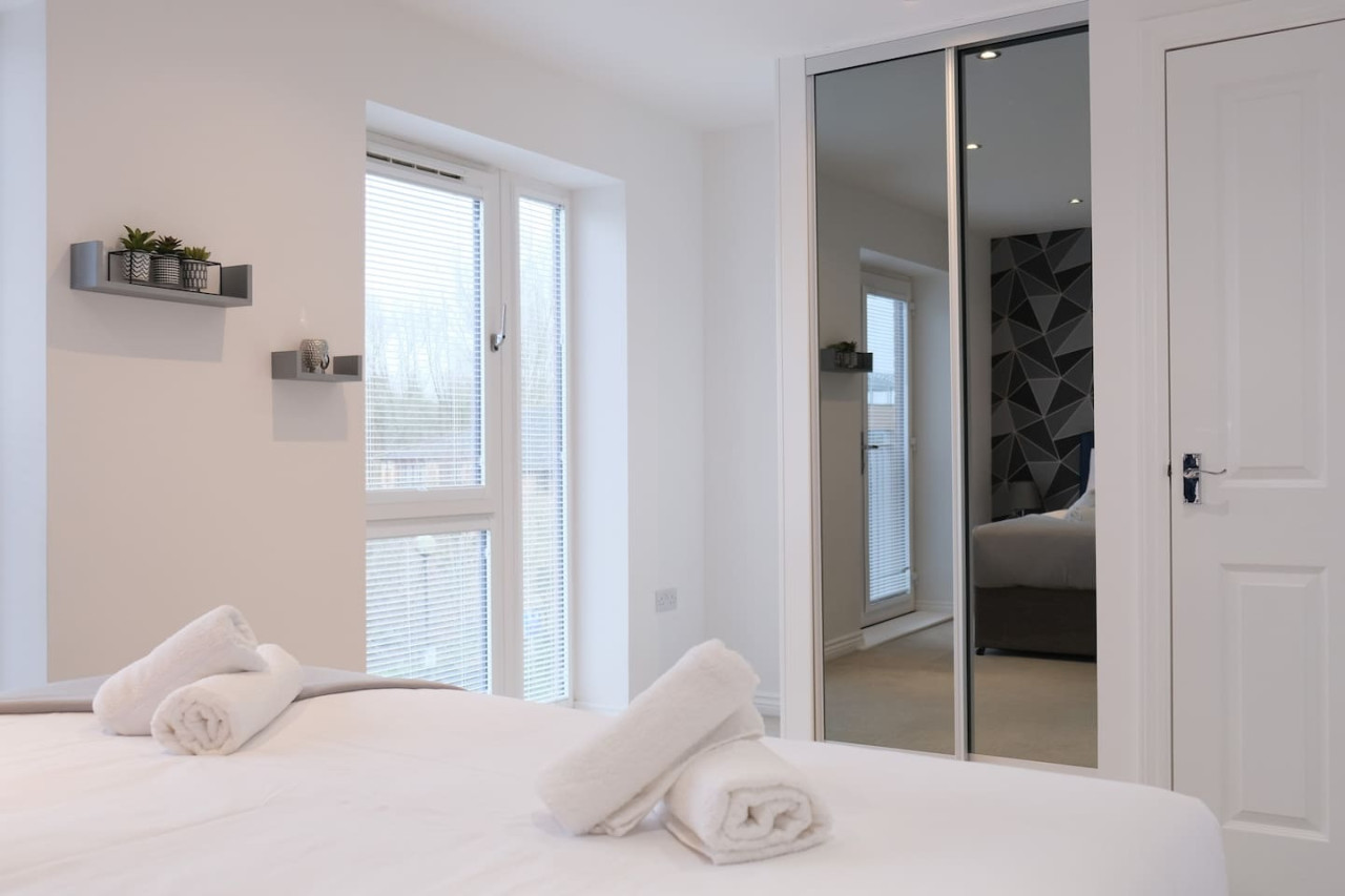 4 Bedroom 3.5 Bath House in City Centre - Sleeps 8 in 7 Columbia Place - Property image 8 - VivreStays