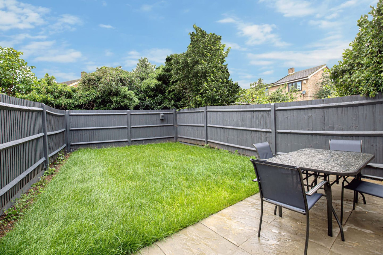 4 Bedroom 3.5 Bath House in City Centre - Sleeps 8 in 7 Columbia Place - Property image 25 - VivreStays