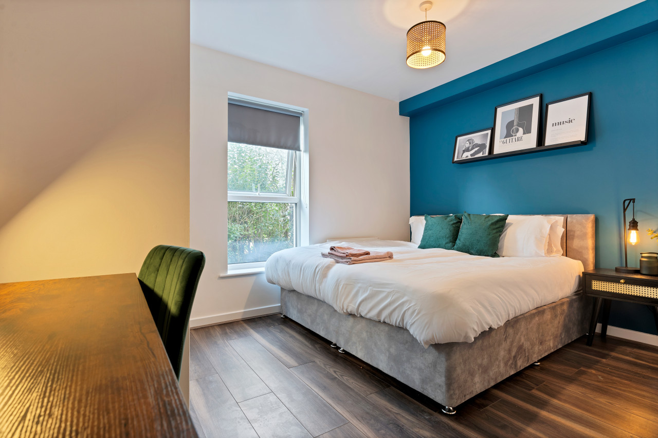 Stylish Apartment in City Centre w/ Free Parking in 9 Wicks Place - Property image 5 - VivreStays