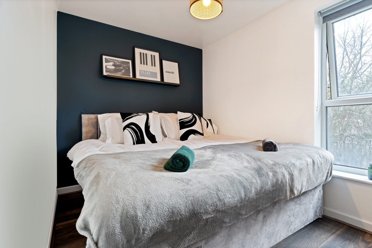 Stylish Apartment in City Centre w/ Free Parking in 9 Wicks Place - Property image 14 - VivreStays