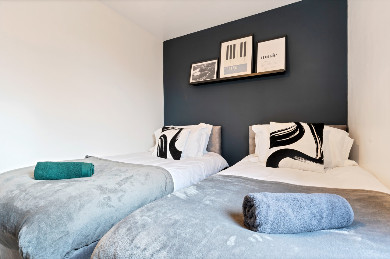 Stylish Apartment in City Centre w/ Free Parking in 9 Wicks Place - Property image 11 - VivreStays