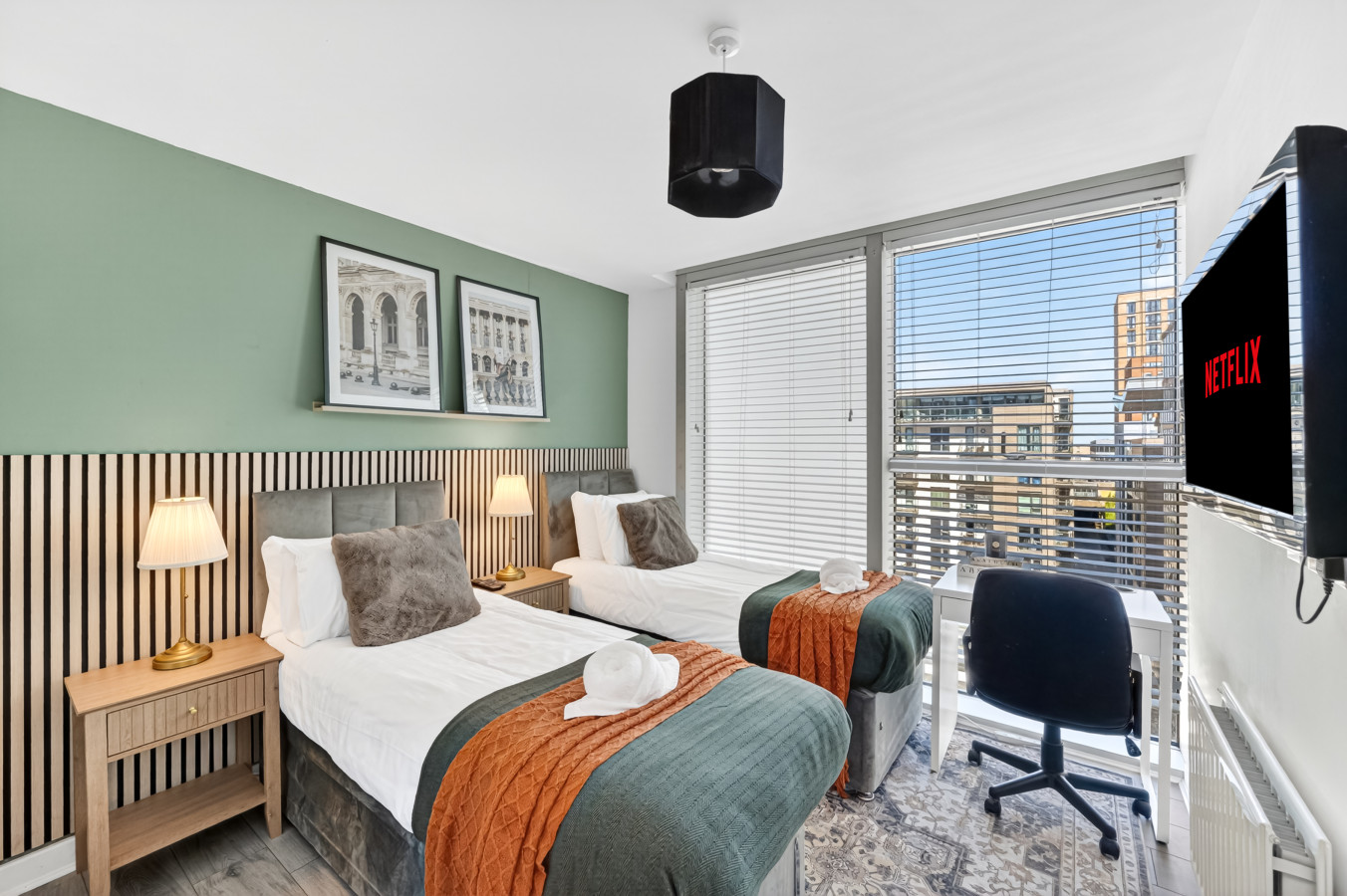 Beautiful Flat @ The Hub • City Centre • Free Parking • Sky TV in 503 Witan Gate - Property image 10 - VivreStays