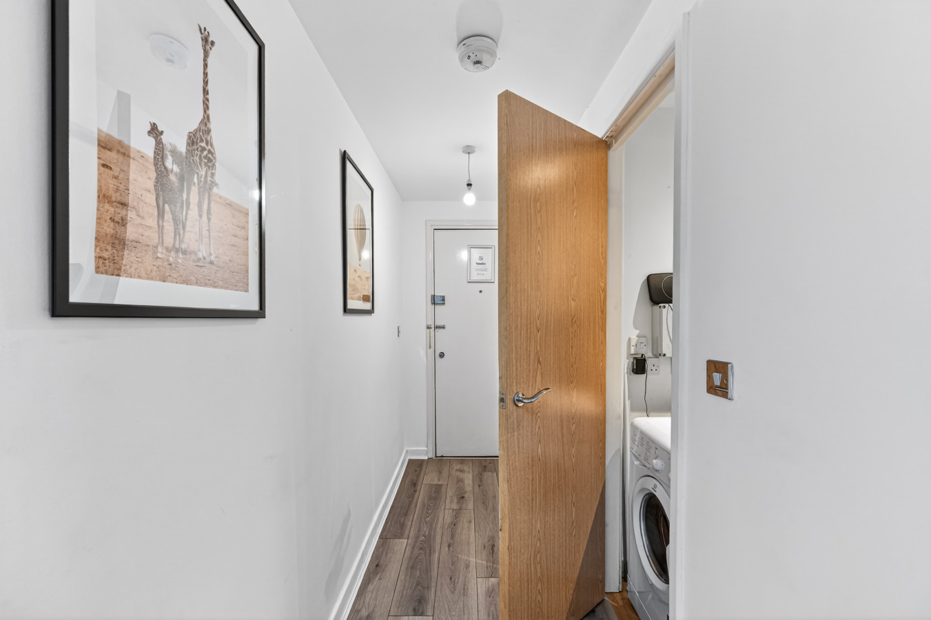 Beautiful Flat @ The Hub • City Centre • Free Parking • Sky TV in 503 Witan Gate - Property image 19 - VivreStays