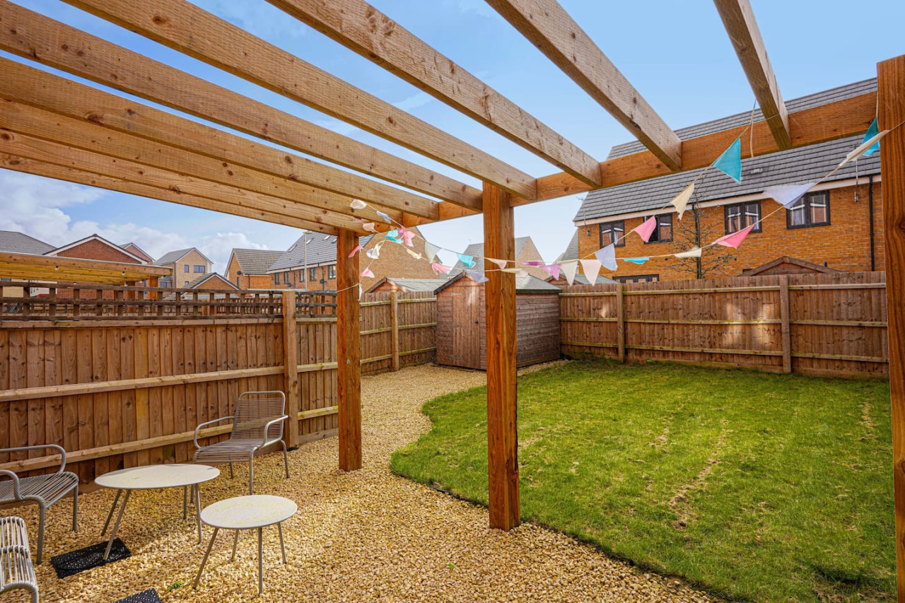 Beautiful House • Sleeps 10 • Pool Table • Free Parking in 13 Brosse Crescent - Property image 31 - VivreStays