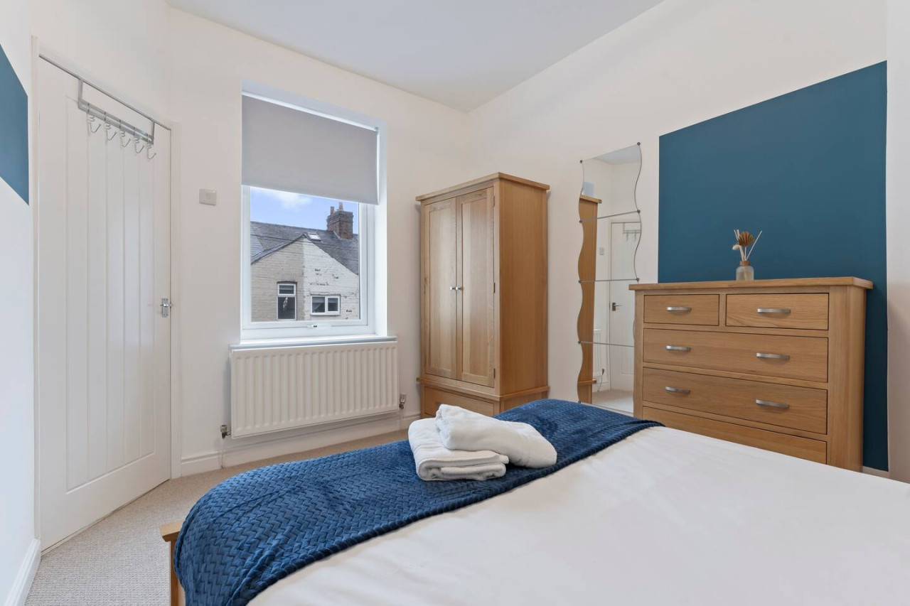 Elton House • Central Location • Sleeps 5 • Free Parking • Fast WiFi • Smart TV in 6 Elton Street - Property image 4 - VivreStays
