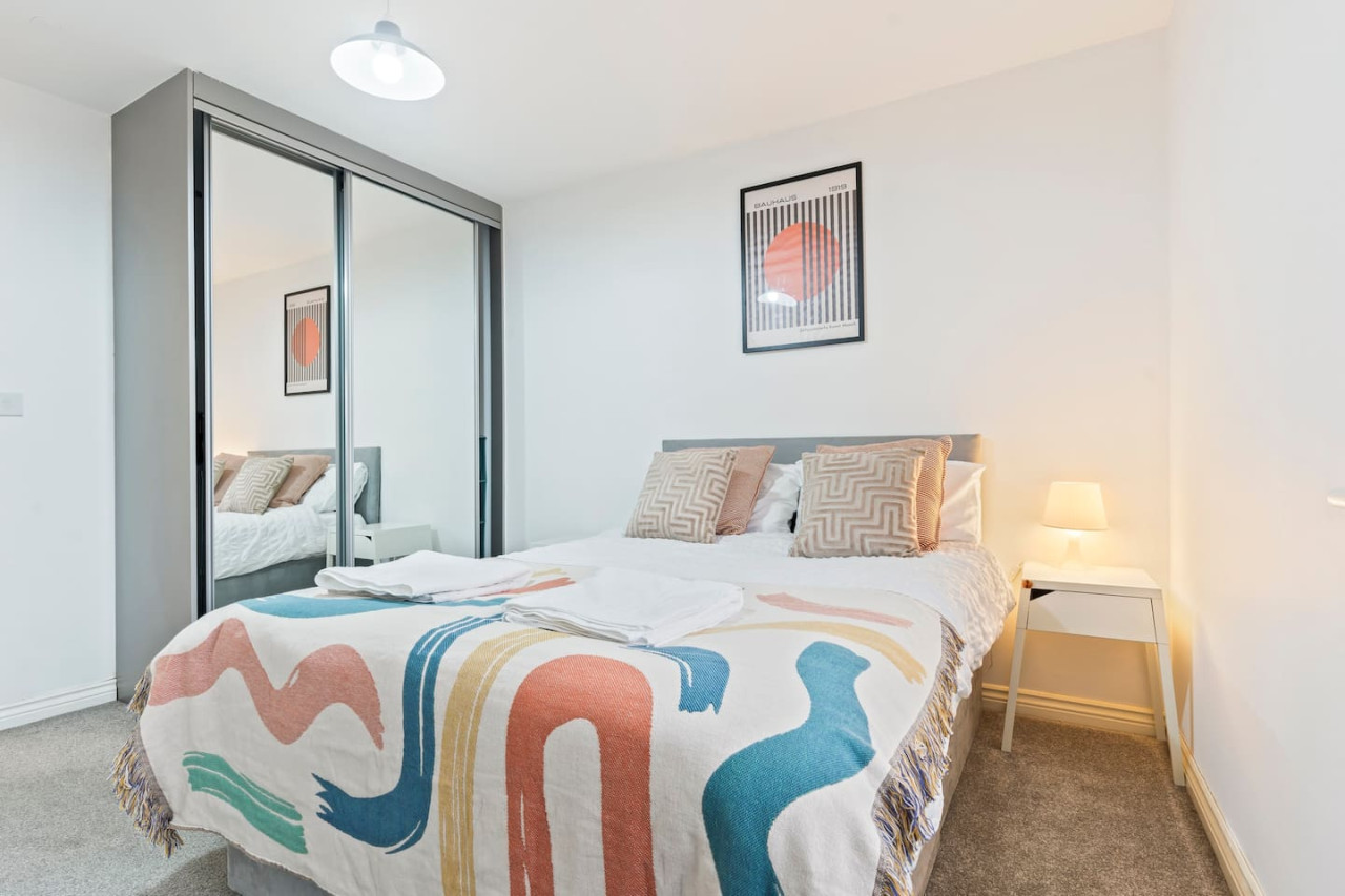 Anglian Retreat - Free Parking, FastWiFi & SmartTV in Anglian Way - Property image 10 - VivreStays