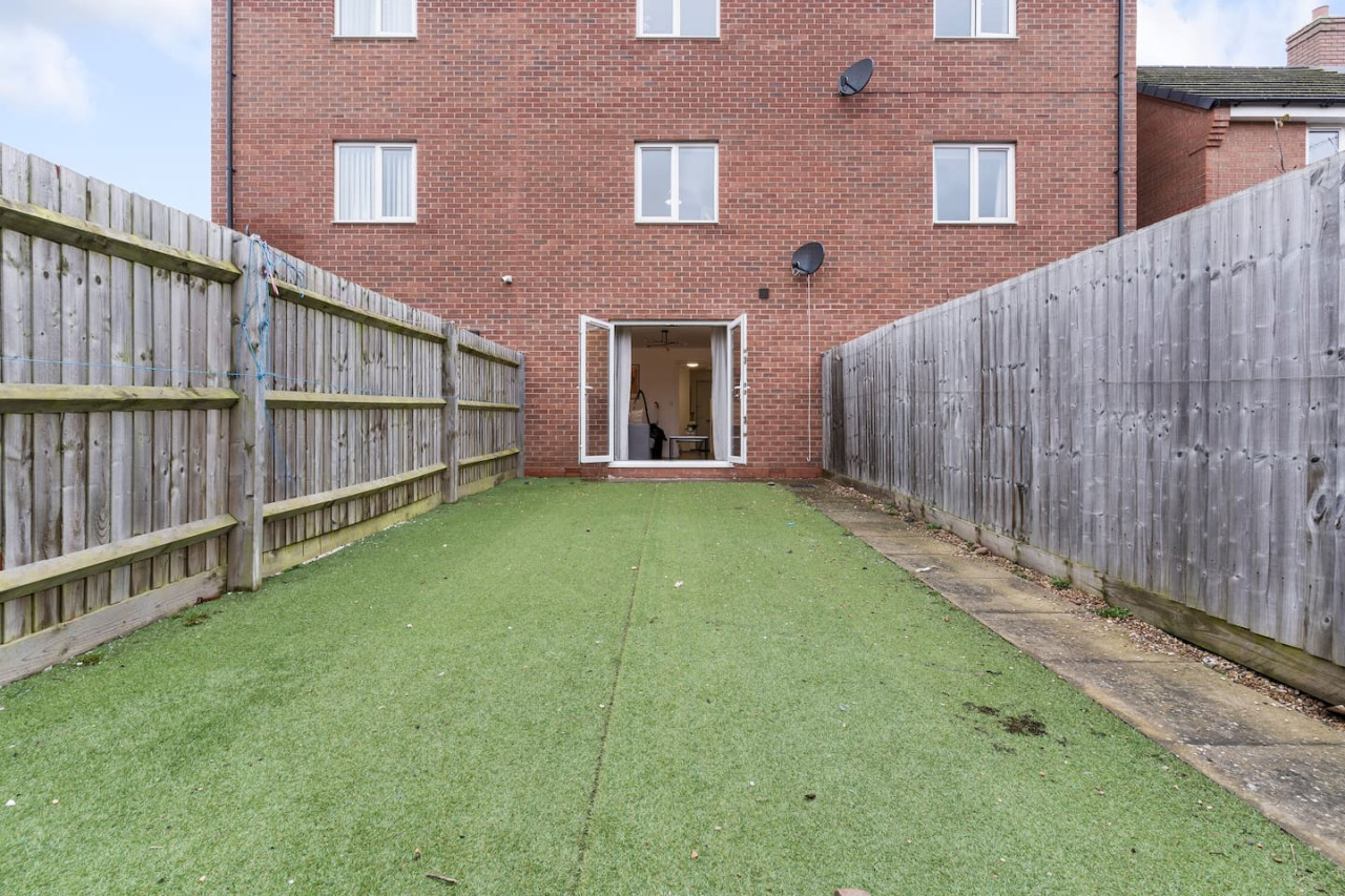 Anglian Retreat - Free Parking, FastWiFi & SmartTV in Anglian Way - Property image 25 - VivreStays