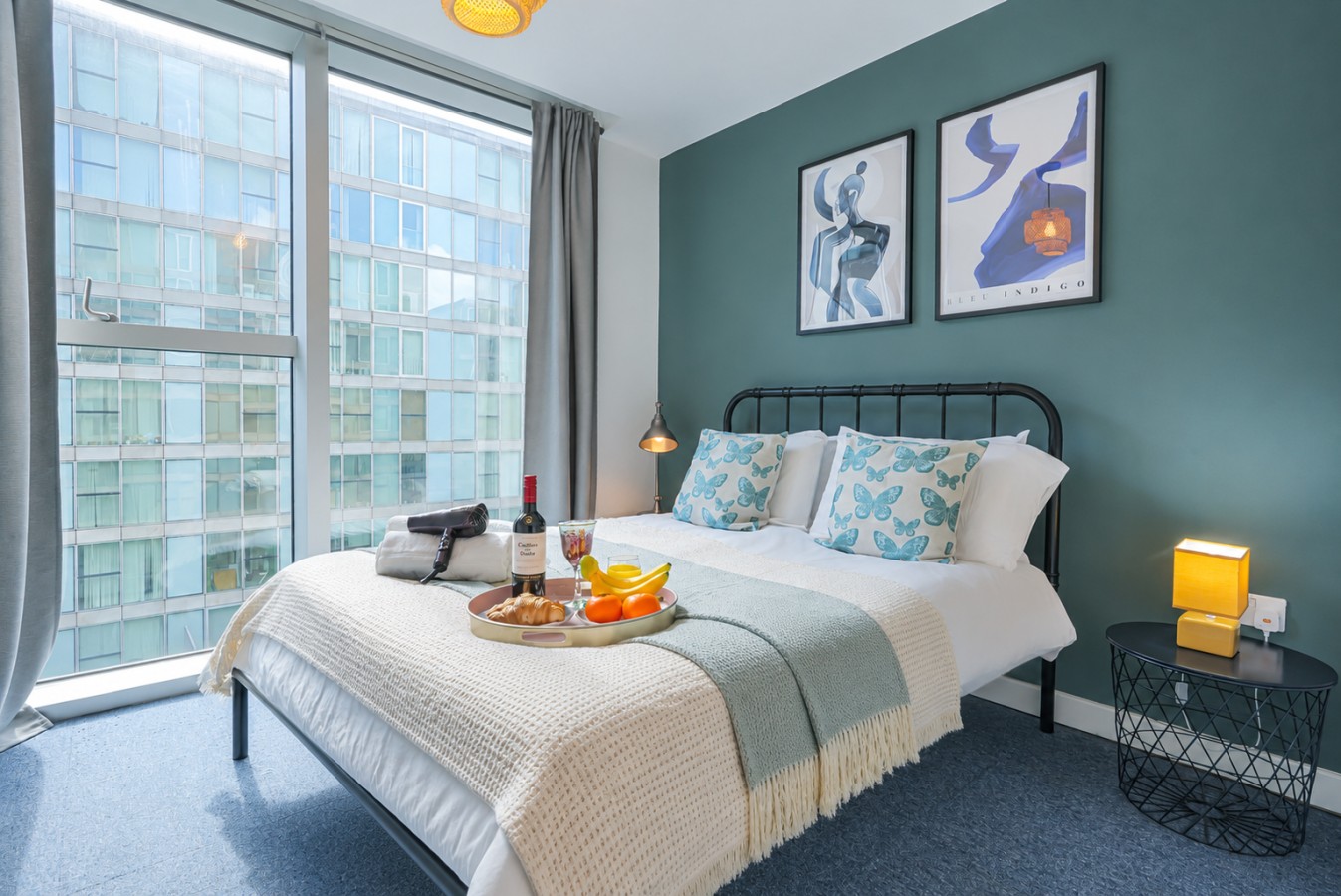 Stylish Apartment • The Hub • City Centre • Free Parking • SmartTV • Super-Fast Wifi • Yoko Property in Rillaton Walk Flat 32, Staten House - Property image 2 - VivreStays