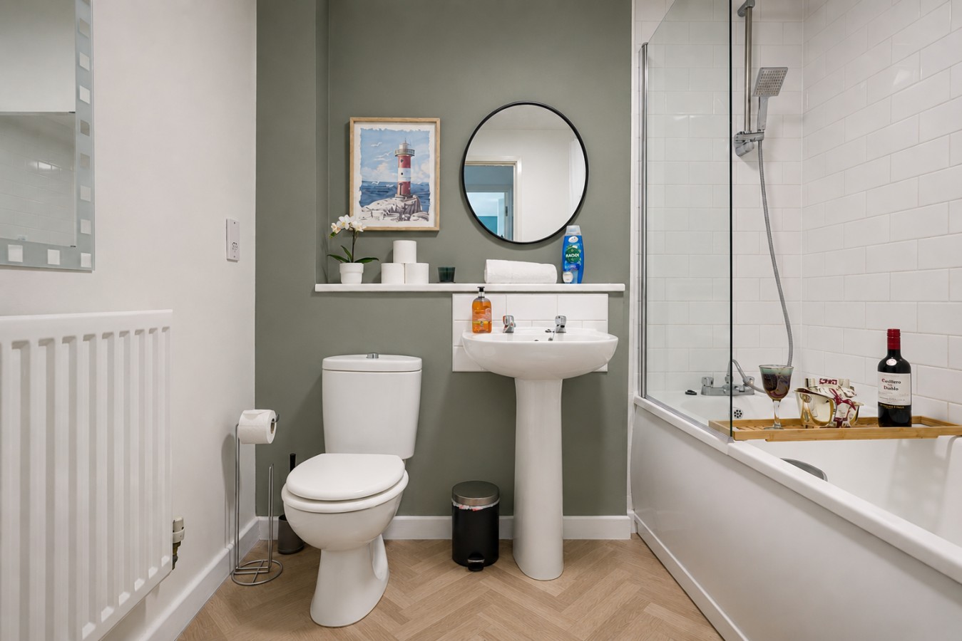 Stylish Apartment • The Hub • City Centre • Free Parking • SmartTV • Super-Fast Wifi • Yoko Property in Rillaton Walk Flat 32, Staten House - Property image 5 - VivreStays
