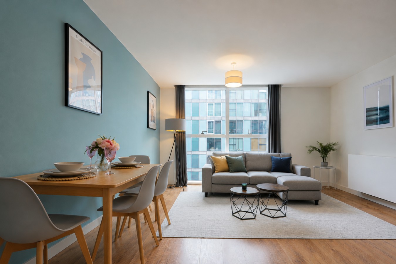 Stylish Apartment • The Hub • City Centre • Free Parking • SmartTV • Super-Fast Wifi • Yoko Property in Rillaton Walk Flat 32, Staten House - Property image 11 - VivreStays