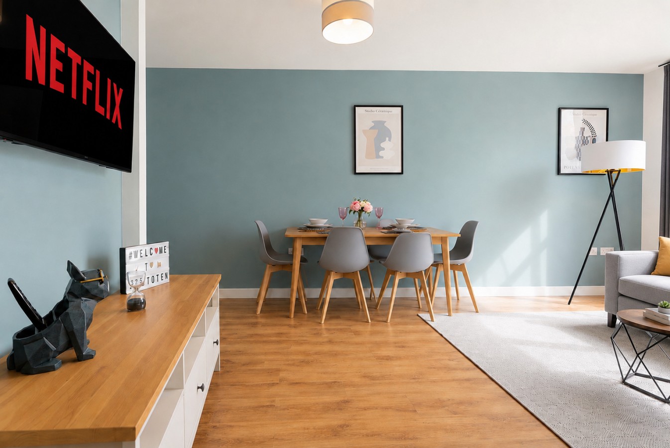 Stylish Apartment • The Hub • City Centre • Free Parking • SmartTV • Super-Fast Wifi • Yoko Property in Rillaton Walk Flat 32, Staten House - Property image 9 - VivreStays