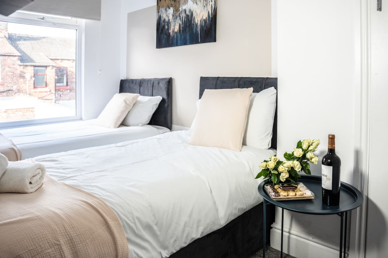 Charming House • Sleeps 5 • Free Parking • Fast Wifi • Self-Check-In in 98 Foster Street - Property image 9 - VivreStays