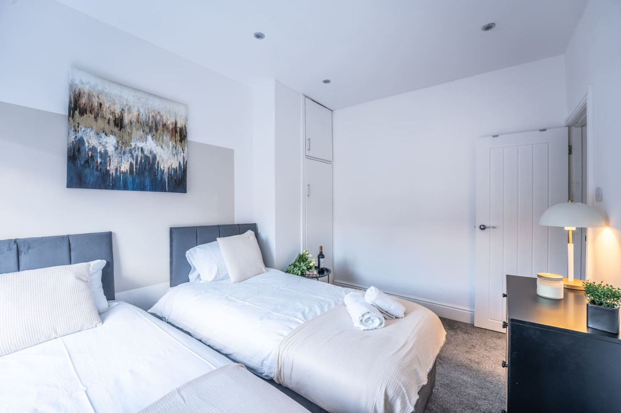 Charming House • Sleeps 5 • Free Parking • Fast Wifi • Self-Check-In in 98 Foster Street - Property image 10 - VivreStays