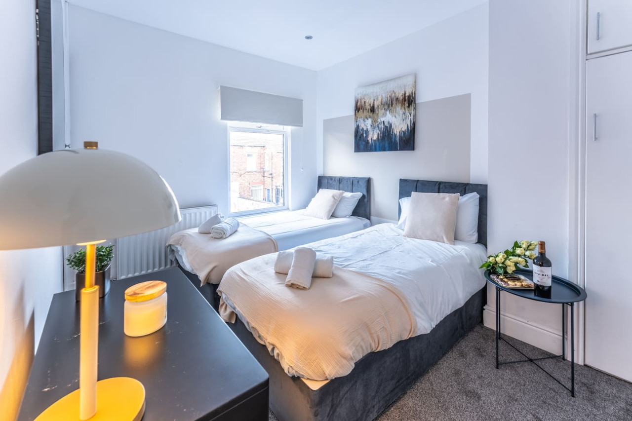 Charming House • Sleeps 5 • Free Parking • Fast Wifi • Self-Check-In in 98 Foster Street - Property image 5 - VivreStays
