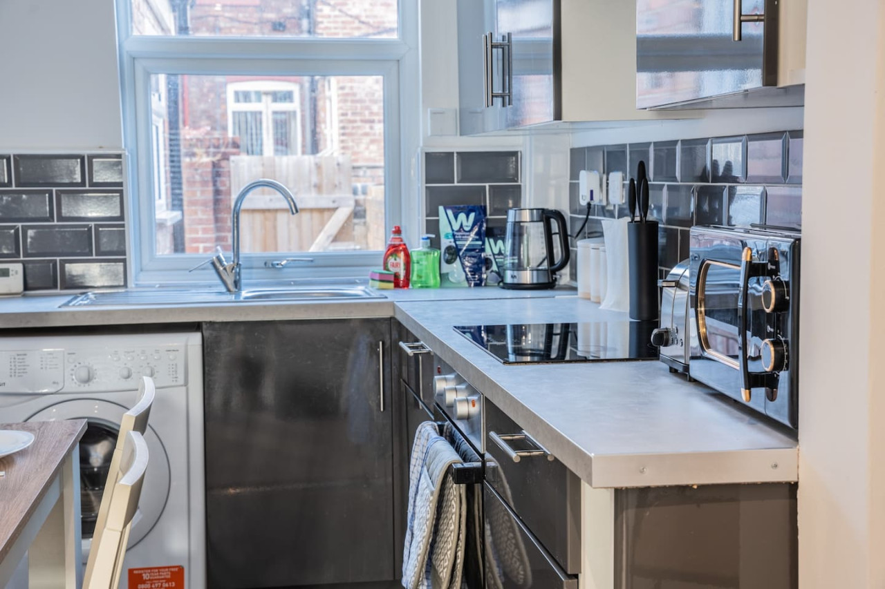 Charming House • Sleeps 5 • Free Parking • Fast Wifi • Self-Check-In in 98 Foster Street - Property image 17 - VivreStays
