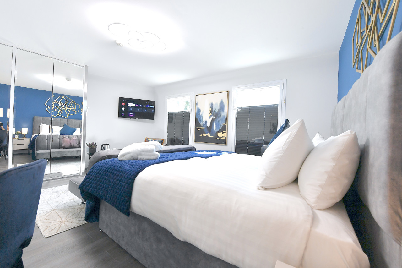 Waterloo Residence | Central London | Over 2000 sqft | Free Parking in 130 Lambeth Rd, London SE1 7DF, UK - Property image 13 - VivreStays