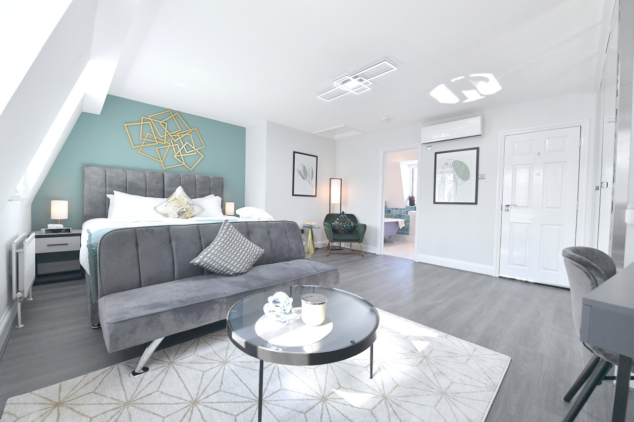 Waterloo Residence | Central London | Over 2000 sqft | Free Parking in 130 Lambeth Rd, London SE1 7DF, UK - Property image 7 - VivreStays