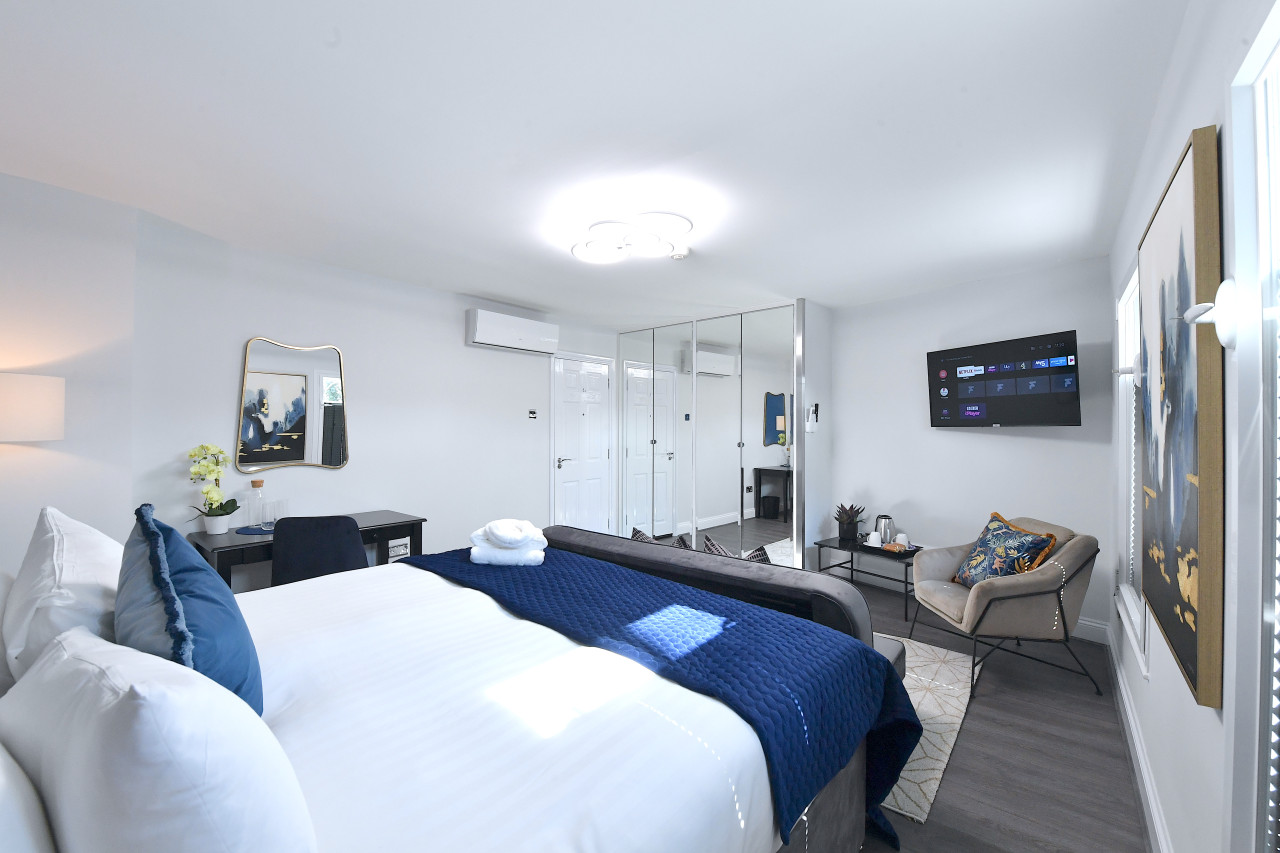 Waterloo Residence | Central London | Over 2000 sqft | Free Parking in 130 Lambeth Rd, London SE1 7DF, UK - Property image 12 - VivreStays