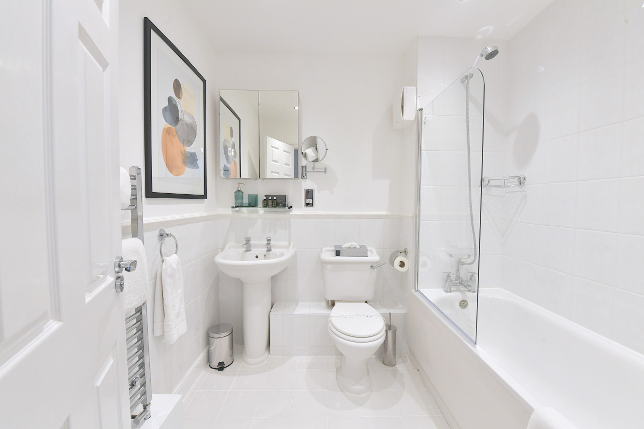 Waterloo Residence | Central London | Over 2000 sqft | Free Parking in 130 Lambeth Rd, London SE1 7DF, UK - Property image 16 - VivreStays