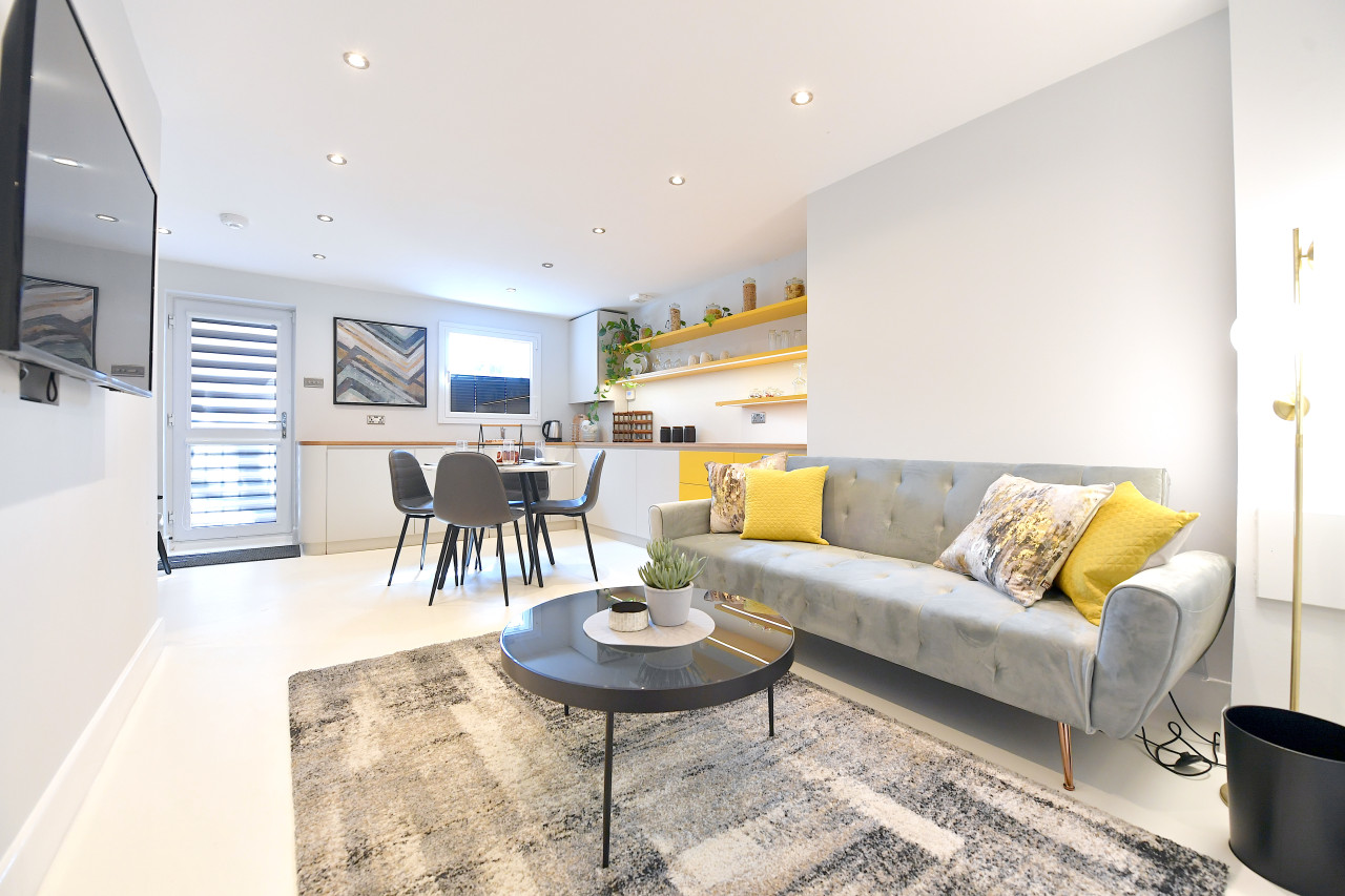 Waterloo Residence | Central London | Over 2000 sqft | Free Parking in 130 Lambeth Rd, London SE1 7DF, UK - Property image 20 - VivreStays
