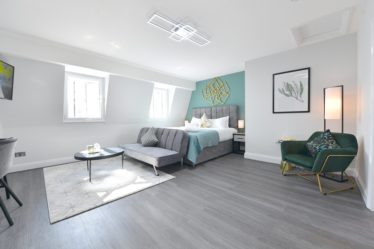 Waterloo Residence | Central London | Over 2000 sqft | Free Parking in 130 Lambeth Rd, London SE1 7DF, UK - Property image 5 - VivreStays