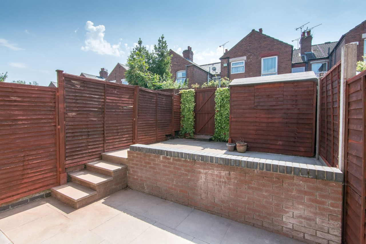 Charming 5 Bedroom 5 Bathroom House • Great Location • Free Parking • Fast WiFi in 135 Hollis Road - Property image 30 - VivreStays