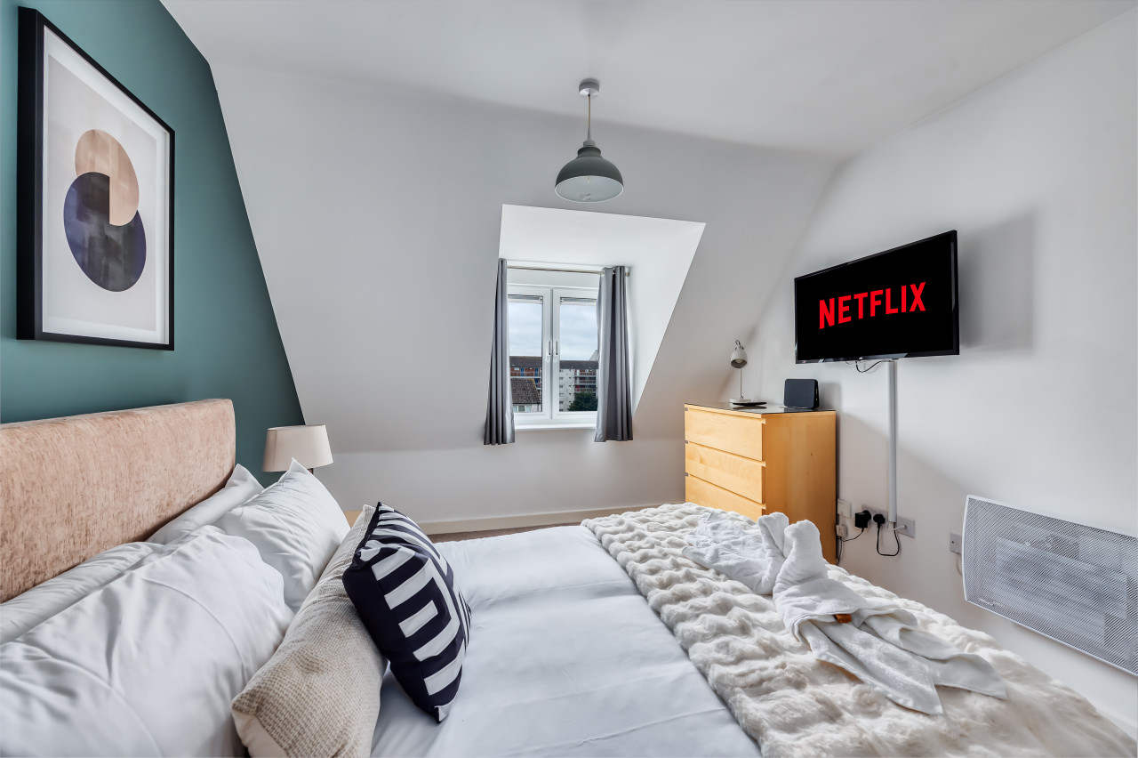 Executive Apartment in City Centre • Fast Wifi • Smart TV • Access to Communal Gym and Terrace in Delta House, St Andrews Street, Northampton, NN1 2HA - Property image 3 - VivreStays