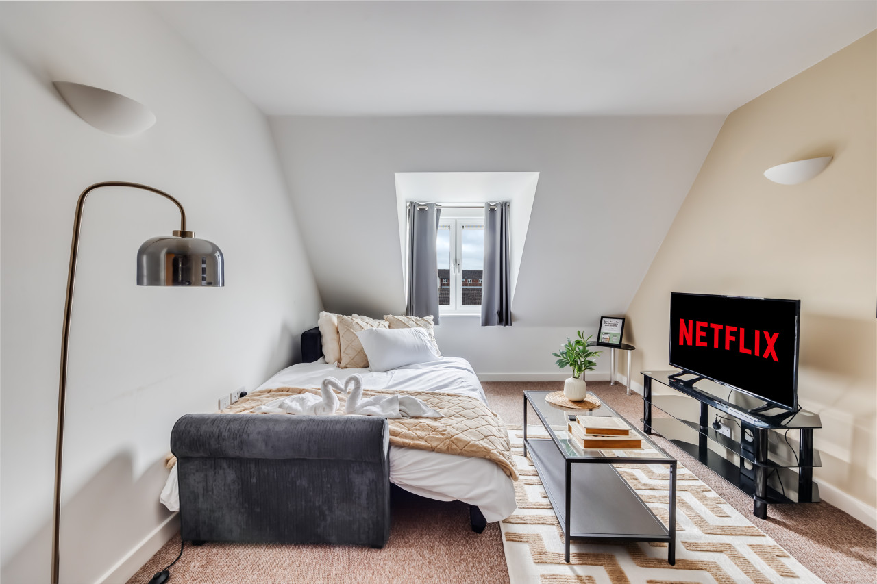 Executive Apartment in City Centre • Fast Wifi • Smart TV • Access to Communal Gym and Terrace in Delta House, St Andrews Street, Northampton, NN1 2HA - Property image 10 - VivreStays