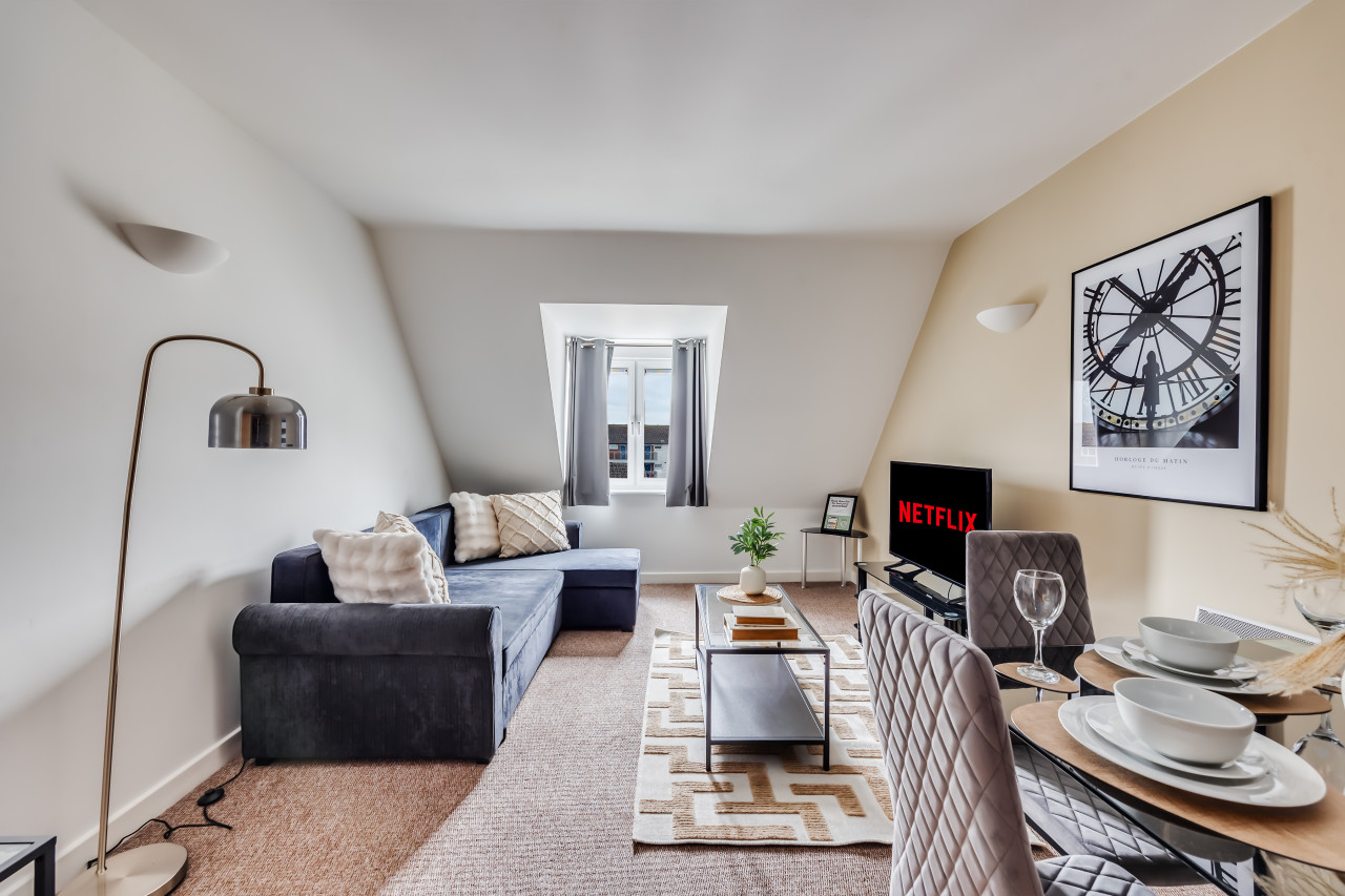 Executive Apartment in City Centre • Fast Wifi • Smart TV • Access to Communal Gym and Terrace in Delta House, St Andrews Street, Northampton, NN1 2HA - Property image 9 - VivreStays