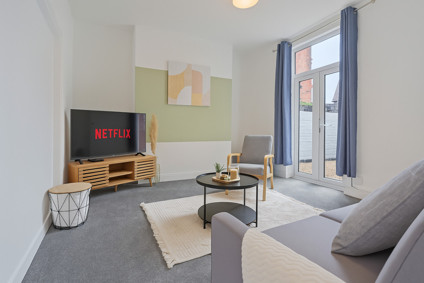 Spacious House • Sleeps 9 • Town Centre • Free Parking • Fast WiFi in 70 Lord Street - Property image 17 - VivreStays