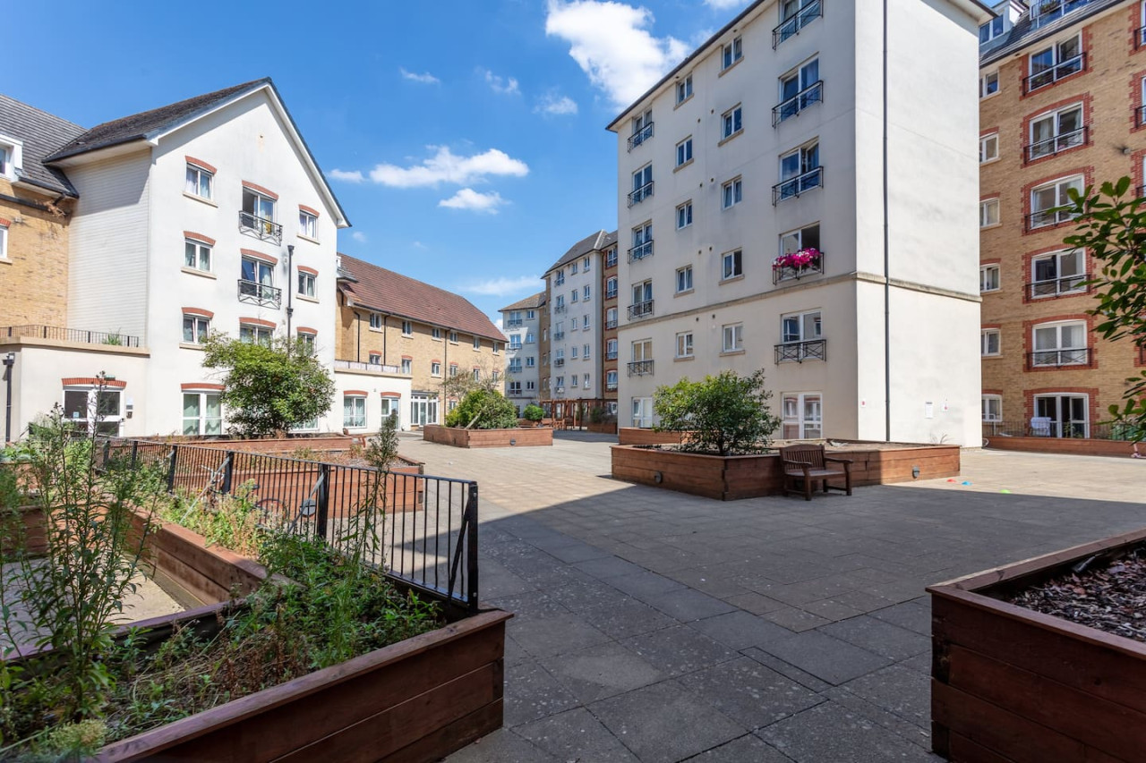 Elegant Apartment in City Centre • Fast Wifi • Smart TV • Access to Communal Gym and Terrace in Delta House, Saint Andrews Street Flat 303 - Property image 14 - VivreStays