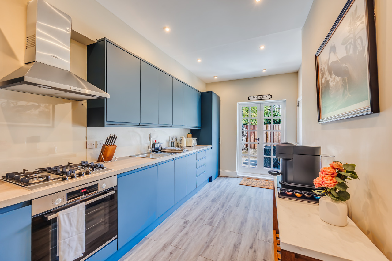Beautiful 5 Bedroom 4 Bathroom House in W6 in 78 Rannoch Road - Property image 32 - VivreStays