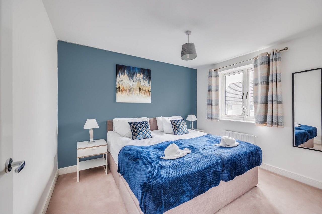 Detached House • Sleeps 8 • Great Location • Driveway Parking in 33 Angus Way - Property image 11 - VivreStays