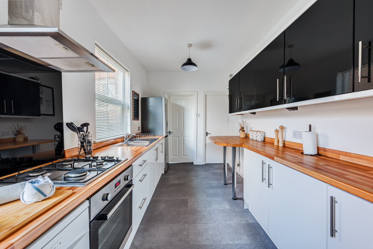 Beautiful House • Sleeps 7 • City Centre • Free Parking • Virgin TV • Fast Wifi • Self-Check-In in 89 Lutterworth Road - Property image 17 - VivreStays