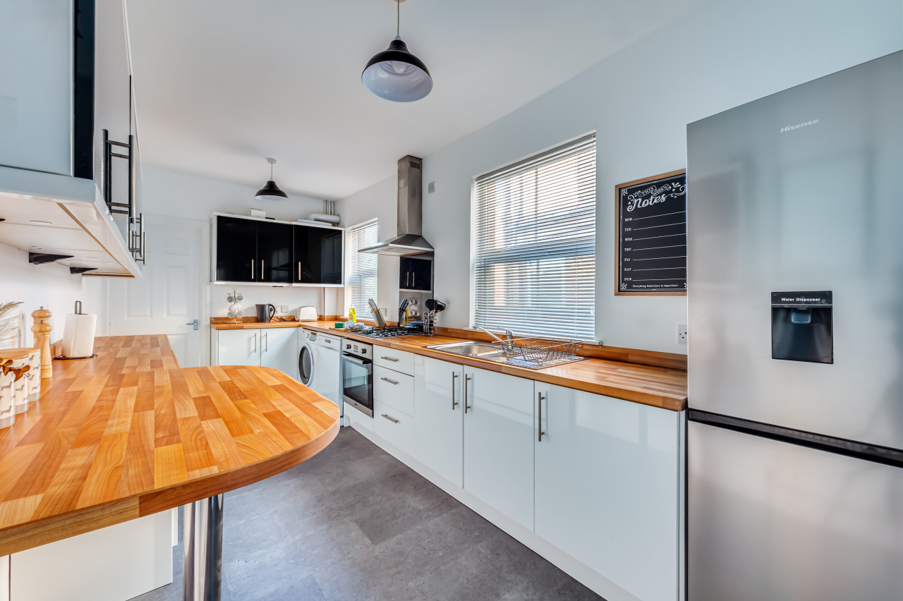 Beautiful House • Sleeps 7 • City Centre • Free Parking • Virgin TV • Fast Wifi • Self-Check-In in 89 Lutterworth Road - Property image 16 - VivreStays