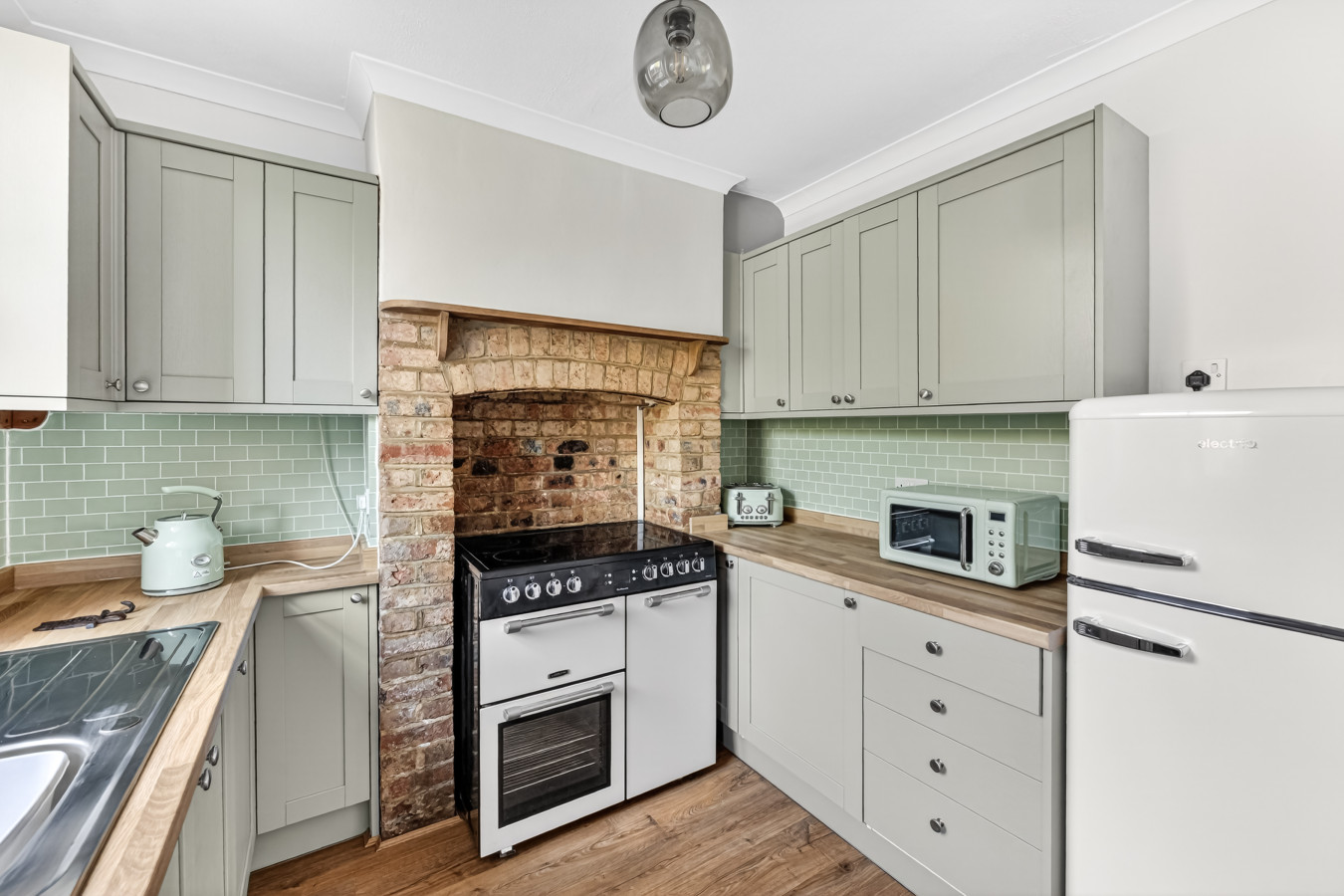 West Street House • Free Parking • Fast Wifi • Smart TV in 34 West Street - Property image 14 - VivreStays