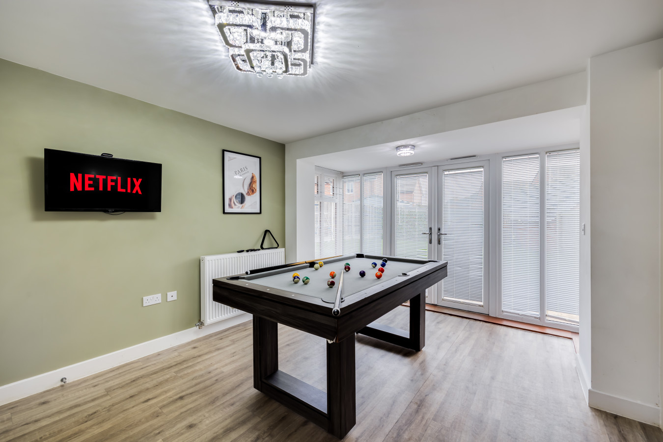 Detached House • 5 Bedrooms 3.5 Bathrooms • Pool Table • SkyTV • Free Parking in 12 Pompeii Grove - Property image 40 - VivreStays