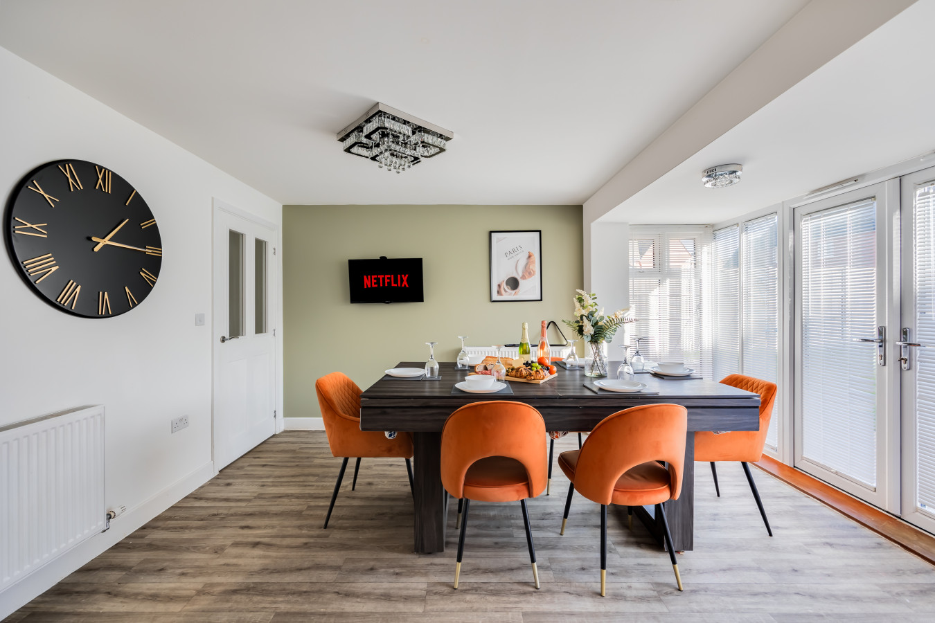 Detached House • 5 Bedrooms 3.5 Bathrooms • Pool Table • SkyTV • Free Parking in 12 Pompeii Grove - Property image 37 - VivreStays