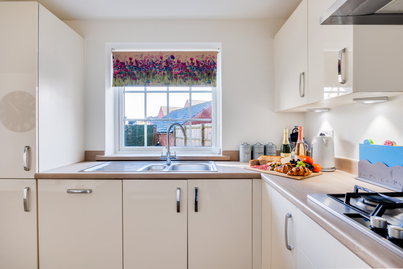Detached House • 5 Bedrooms 3.5 Bathrooms • Pool Table • SkyTV • Free Parking in 12 Pompeii Grove - Property image 32 - VivreStays