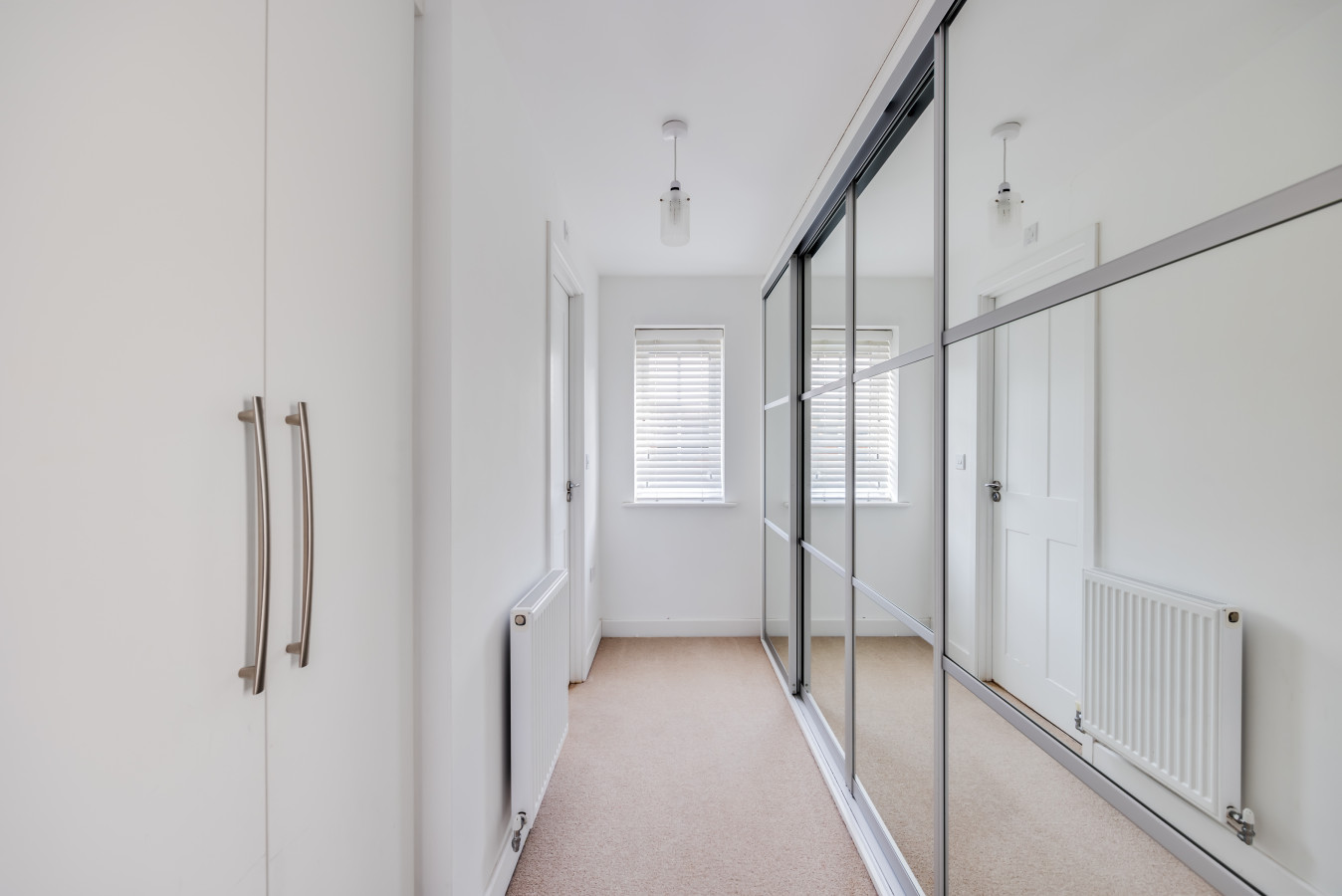 Detached House • 5 Bedrooms 3.5 Bathrooms • Pool Table • SkyTV • Free Parking in 12 Pompeii Grove - Property image 5 - VivreStays