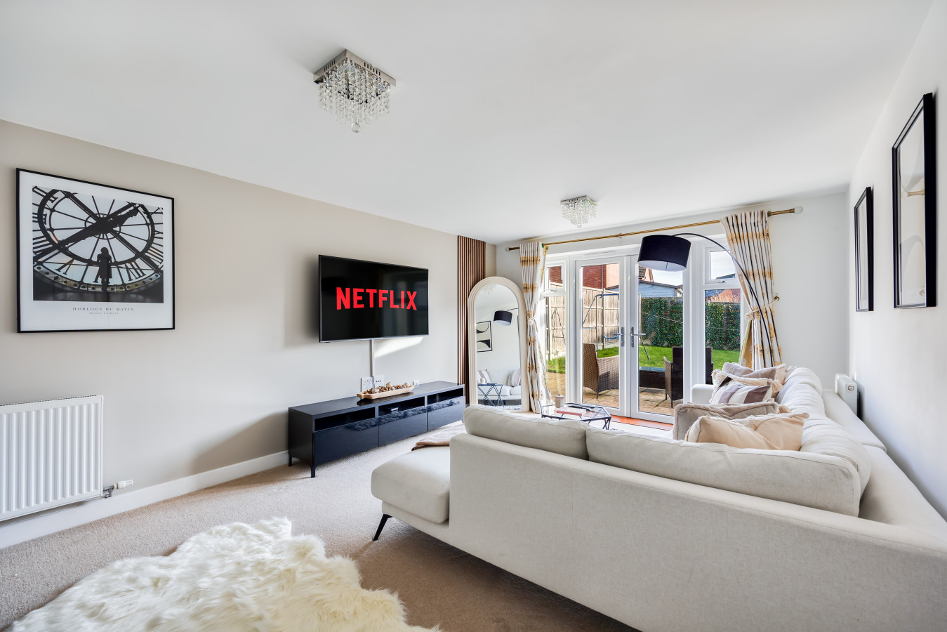 Detached House • 5 Bedrooms 3.5 Bathrooms • Pool Table • SkyTV • Free Parking in 12 Pompeii Grove - Property image 25 - VivreStays