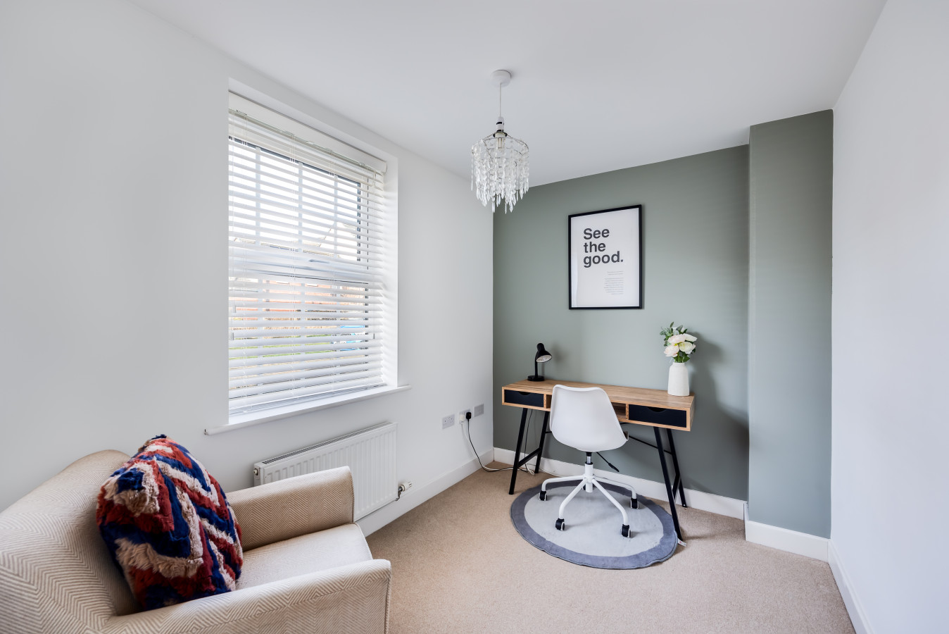 Detached House • 5 Bedrooms 3.5 Bathrooms • Pool Table • SkyTV • Free Parking in 12 Pompeii Grove - Property image 43 - VivreStays